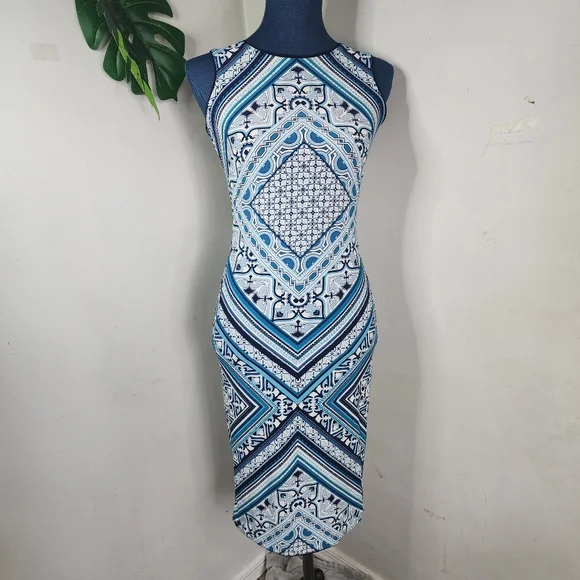 white house black market reversible dress White House Black Market Reversible V-neck Cut Out Sheath Mini Dress N   Queen City Reloved